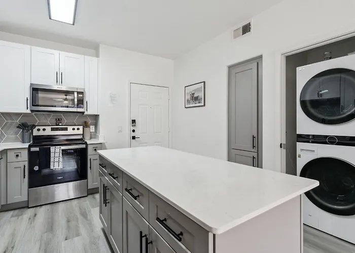 Apartment Cozysuites In - Westgate With Pool 11 *