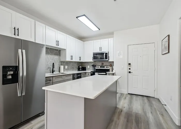 Cozysuites In - Westgate With Pool 11 Apartment Glendale